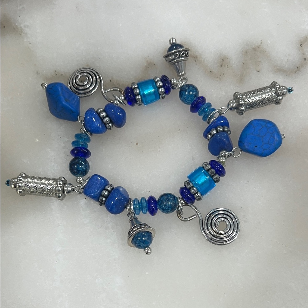 Retro Blue and Silver Beaded Bracelet